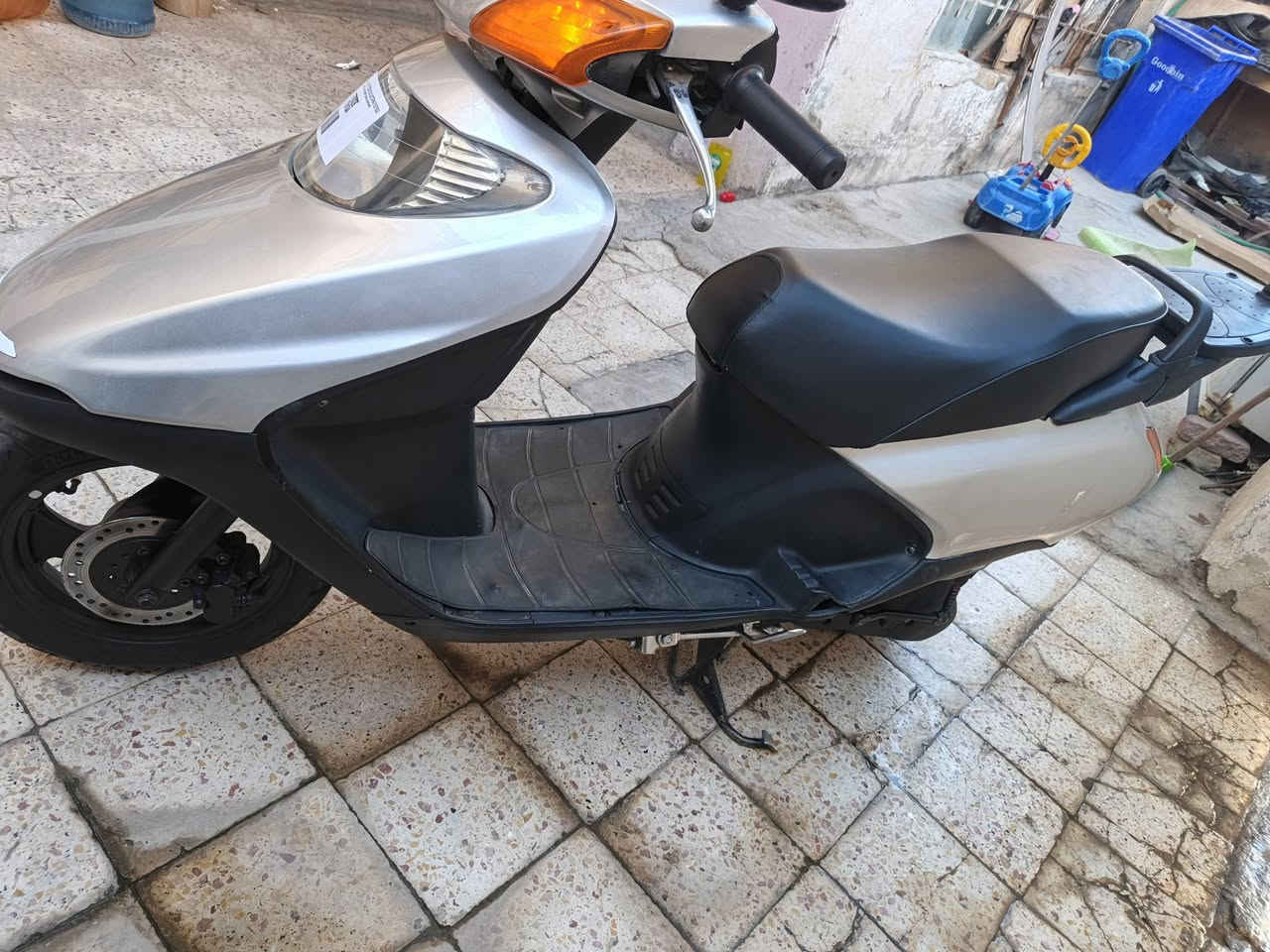 سبيسي ياباني للبيع 
مجفته نقص بس باتري  تخم تاير 
كهربائيات اشاير سلف لايت هورن قفاله طوافه كاله شغال سعرها ٦٥٠
مكاني... كوت


**إذا كنت صاحب هذا الإعلان وتريد حذفه لأي سبب، رجاءا أرسل رسالة إلى الدعم الفني**