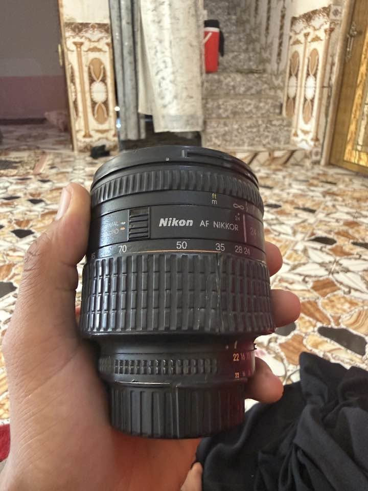 عدسه 85  ملم متحركه فول فريم عديه غنيه عن التعريف. للبيع مكاني رفاعي للستفسار ***********.  سعرها 350. الف
