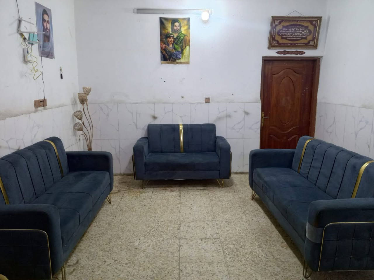 تخم قنفات للبيع 8مقاعد نضيف جدا ب 225وبي مجال مكاني بغداد لبلديات ***********
