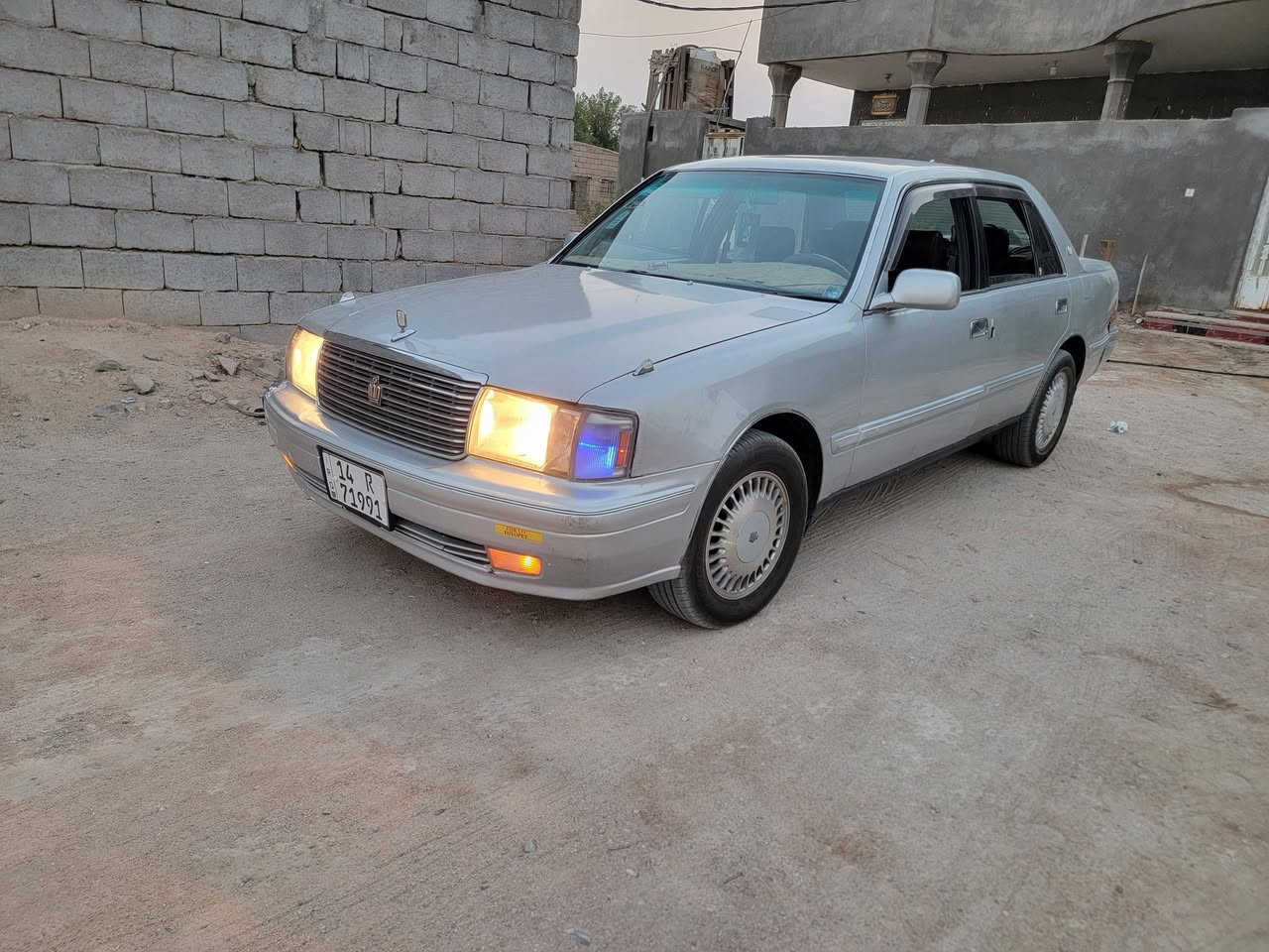 رأس الثور للبيع ضربتها بلدعاميه الاماميه وخفيفه كلش موديل ٩٨ بأسمي...كلشي شغال  تبريد كهربائيات ...مكفوله كير ومحرك واصوليات ،رقمها بصره الجديد..سعرها ٩٠$وبيها مجال بسيط
***********....العنوان سفوان
