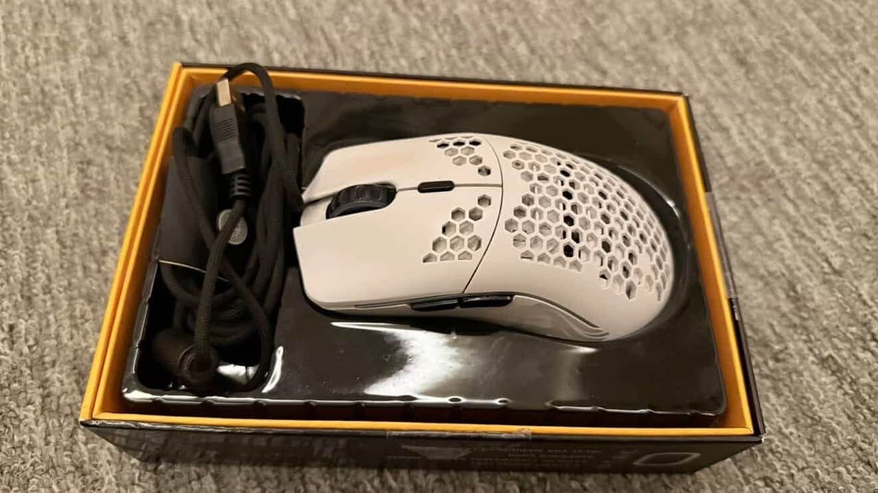 ‎سلاڤ
‎ماوسێ Glorious  Model O
بو فروتنی یە  گەلەکی پاقژە کێم بکارهاتی 
‏RGB: برنامجي خو  یێ هەی تە ج رەنگ و ج مود دفێن یێت تیدا هەین یان ژی ب رێکا دوکما د شێی بەدل کەی 

سعر: ٤٠ هزار  
رقم
*********** 
دهوك دهوك, العراق
