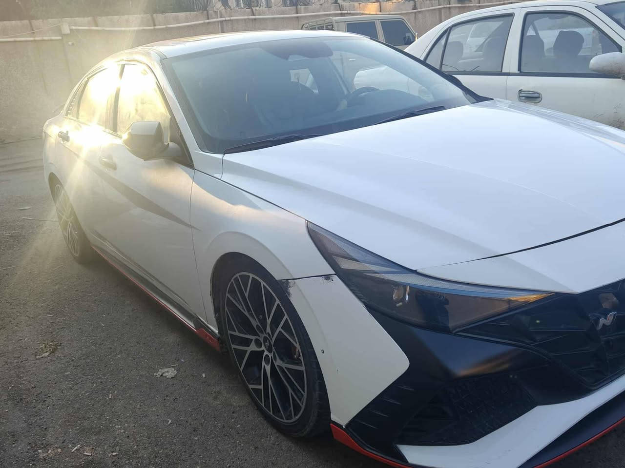 إلنترا N 23  وارد كوري
سعر  145 وبيها مجال 
رقم بغداد بسمي
مكان سياره  الديوانيه 
هزه جديده
رقم موبايل ***********
