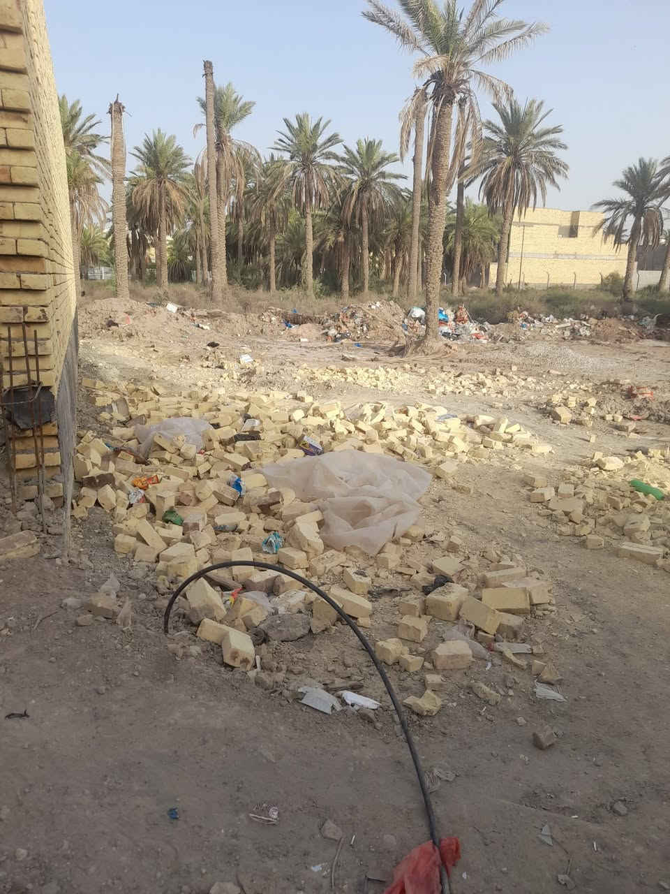 سلام عليكم قطعه طابو أسهم مساحه ١٣٠ م السفيه قرب مدرسه الواثق  سعره ٣٥ وقابل للتفاوض
***********
