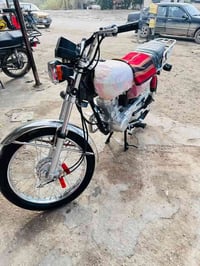 دراجه للبيع شوفت عينك نضافه  اسكنر معرض ابو سكينه درجه لوك سعره ٧٠٠ وب...