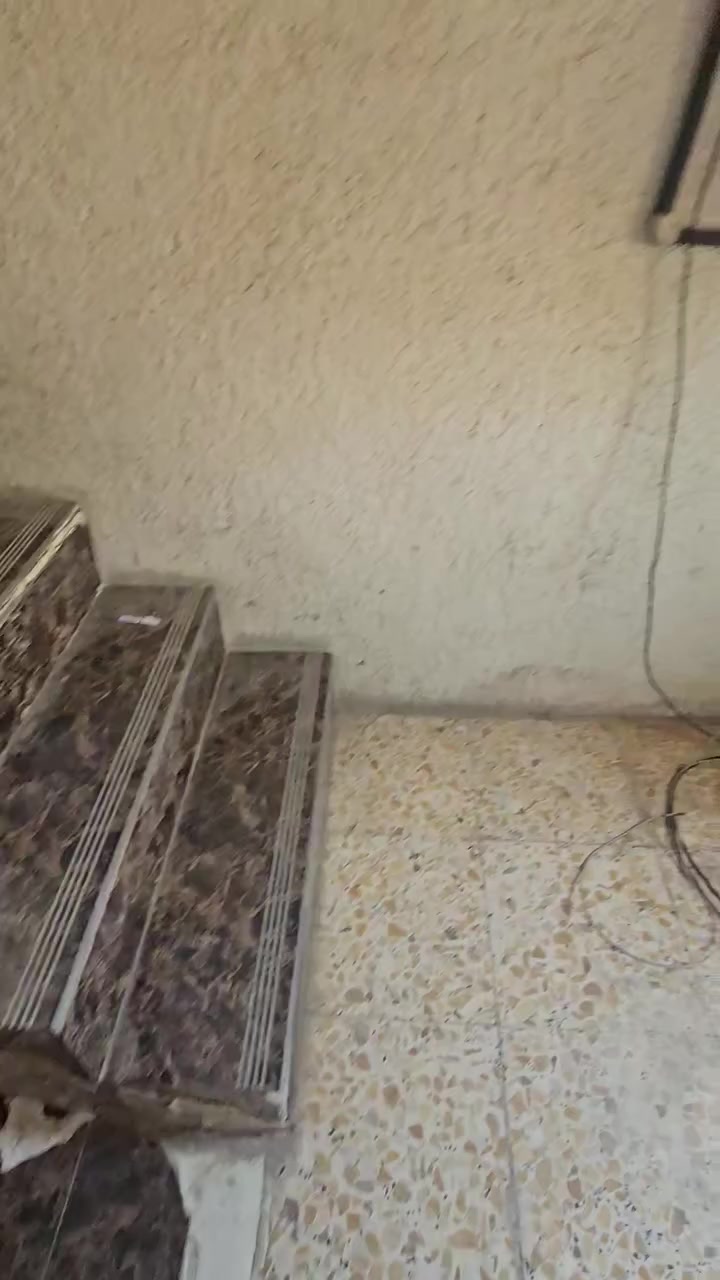 السلام عليكم..
شقة للايجار بالاعظمية نهاية شارع ٢٠ قرب مطعم سامي القصاب طابق ثاني غرفتين وصالة صغيرة ومطبخ معزول وصحيات بناء العمارة حديث السعر ب٤٠٠الف قفل والتعامل مع صاحب العقار بدون دلالية ***********
