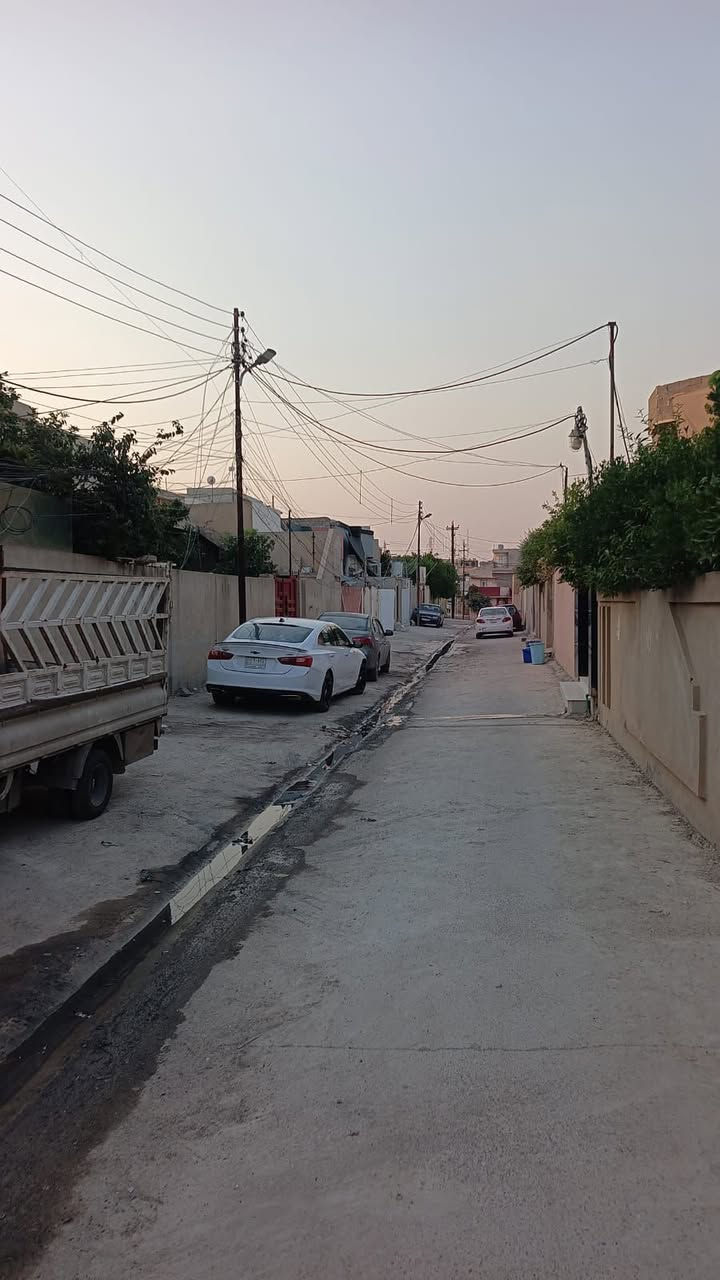 🔹دار للبيع  في القوسيات  حي الزيتون  🔹
- الموقع : حي الزيتون قرب جامع جبل احد 
- مساحة الدار : 260 متر واجهة 13 متر العمق 20 

🏠 تفاصيل الدار :- 
الطابق الاول  : غرفة نوم عدد 2 ، هول، مطبخ ، استقبال، صحيات ، كراج
الطابق الثاني :  غرفه نوم عدد 4 ،، وهول ، وصحيات ، وبيتونة ، ومشتملات 
_______________________________________________
للاستفسار:- 
*********** _ واتساب 

مكتب  عطاء الخير  لتجارة العقارات والمقاولات العامه نستقبل جميع العروض العقارية
