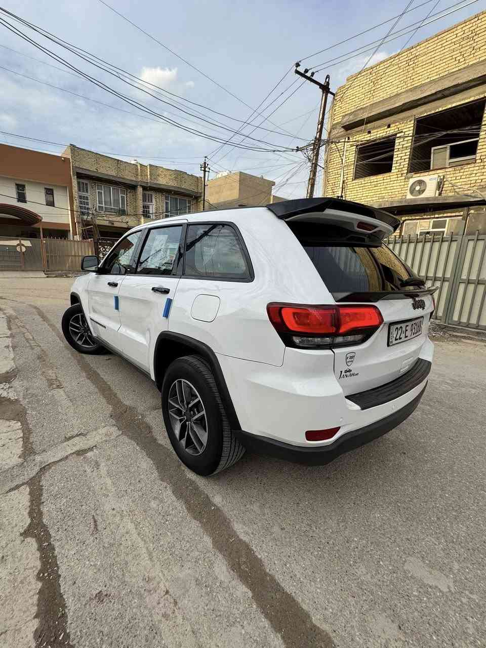 السلام عليكم 🫡
جيب لاريدو موديل 2022 وارد أمريكي 🇺🇸 
سيارة حادث تخريب بيها كم قطعه صبغ أبيع مصبوغه عام 
شواصي مكفول بدون قطرة دواخل  
مواصفات سيارة
مكينه3600
مكينه وكير على وضع شركه 
كشنات جلد 
بصمه تشغيل 
ويل كروم 
رادار إمامي 
توقف ذاتي 
صدر امامي خلفي جديد 
تخم تاير جديد 
منضومه زنون 
ماشيه 38 ميل 
وبعد بيها هواي مواصفات مذكورة 
سيارة شمالي تزيد وكاله تريد تحويل سيارة بسمي سنويه 2029 ارقام وسنويه جدد سيارة جديدة بمعنى الكلمه وبل  عافيه على لي ياخذها 
سعر 188 وبيها مجال كلش بسيط مكان السيارة بغداد الزعفرانية 
***********
