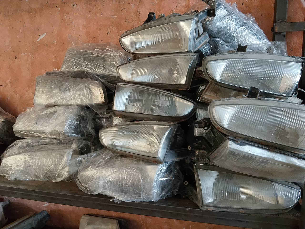 لايت وبك لايت دمعه ومصطره جمله فقط ***********
