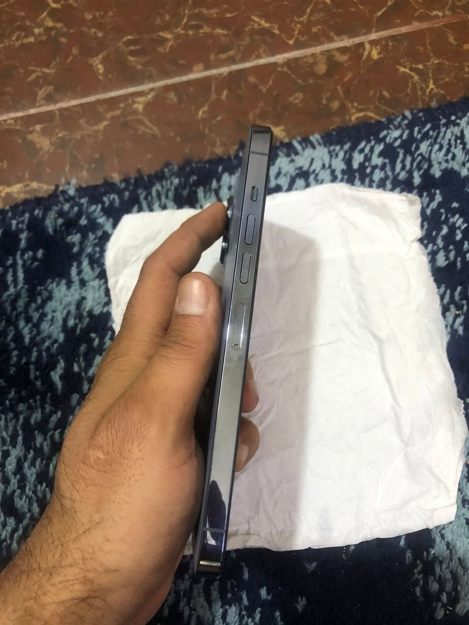 للبيع 13برو ماكس نضافه 98بلميه فقط كابره مبدله كله بلادي سعر 550/***********
