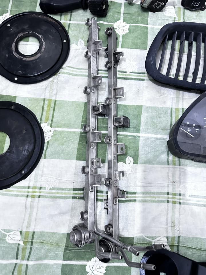 السلام عليكم غراض للبيع
مازدات كاملات وشغالات الكلوبات والفيش وتحكم كهربائي السعر ٥٠ الف

عينه شغاله السعر ٢٠ الف

مكينه جام السايق نظافه ١٠٠٪؜ بدون ماطور السعر ١٠ الف

شباك نظيف بدون كسر السعر ١٠ الف

مجاول الواحد ع الفين وماكو هيج سعر ترى ههه

شجره مع الولف الراجع نظيفه كلش الوحده ١٠ الف

يدات تحكم بالماسحات والاشاره الوحده ٥ الف 

تجوه تليفون السعر ٥ الف 

كفر استيرن ٥ الف 

بك الايت جهه الايمنه السعر ٥ الف 

تويتر باب السعر ٥ الف 

تكمه اشاره ٥ الف 

تكمه سنتر لوك ٥ الف 

قبق طوافه الزوج ٥ الف 

*********** وخادم
