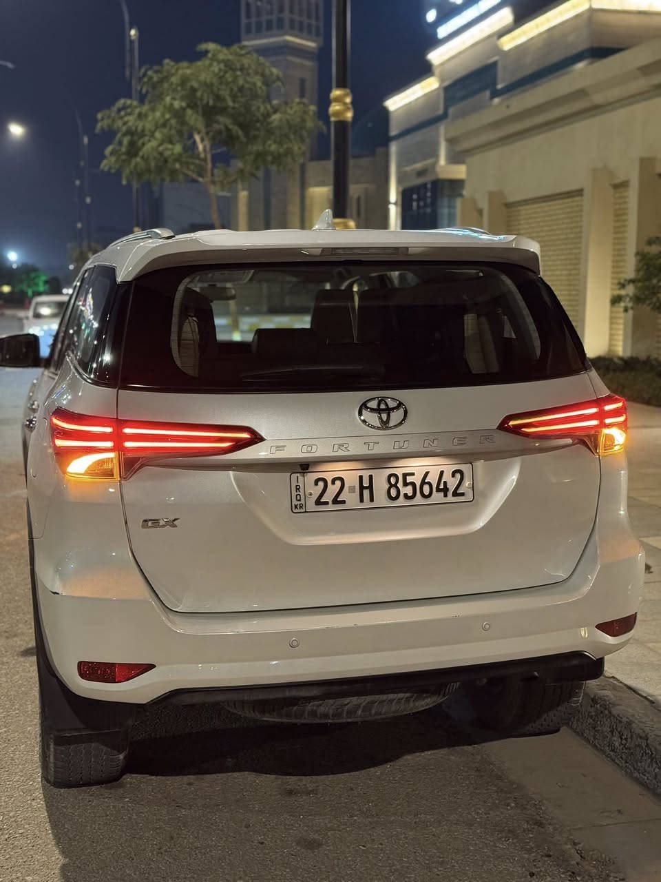 فورتشنر Fortuner موديل 2024
السيارة وكالة عبد اللطيف جميل 
اعلى فئة
شاشة تدعم ابل كار بلي واندرويد أوتو 
مري شفط 
الأضائة Led
محرك 2700
تبريد 3 قطع 
7 راكب 
ماشيه 23000 
3 وضعيات قياده ECO -Normal-Power
مثبت سرعه 
تحكمات ستيرن كاملة 
كامره خلفية 
حساسات أمامي خلفي 
H2 دفع ثنائي خلفي 
H4 دفع رباعي بسرعات عاليه 
L4 دفع رباعي للطرق الوعره 
السياره عليها نانو سيراميك + تغليف كامل جلد من الداخل من أرضيه وكشنات 
رقم أربيل الدولي بأسمي
السياره كفالة عامه  
السعر $330 وبيه مجال 
للتواصل واتس ***********
