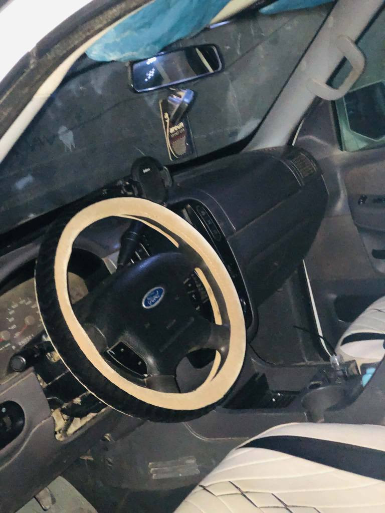 فورد ئیکس پلۆرا مودیلی 2004 گیڕو مەکینەی بەشەرت چوار تیایەو ویلی لۆک تەقەوڕەقەی بەشەرت کارە بای هەمویی ئیشە کات سعری 45گەڵاو توزیک مەعمەلە گۆڕینەوەیش ئەکەم لەسەر دڵگرتن  ژ.م *********** كالار, السليمانية
