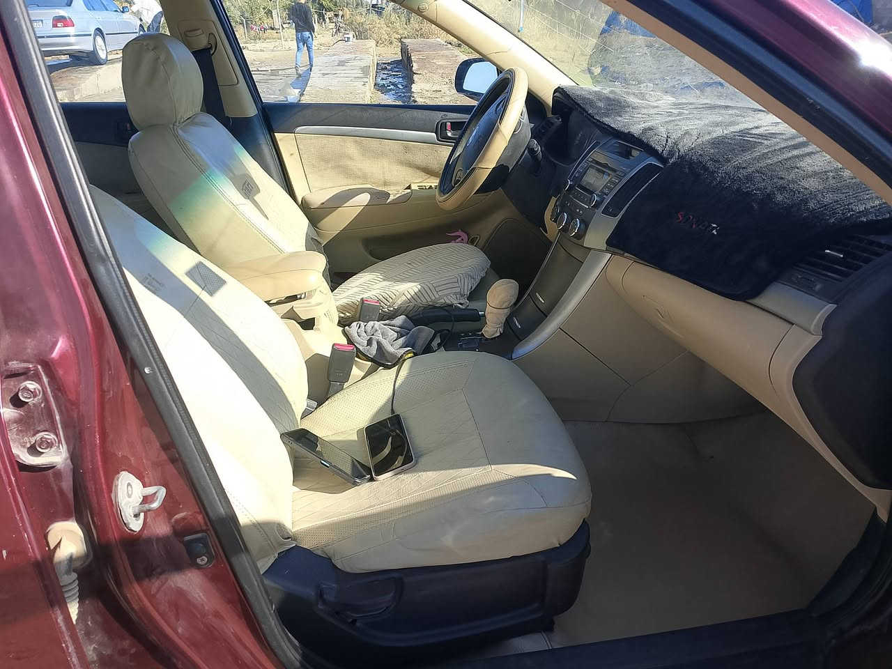 سلام عليكم البيع سوناتاوارد امريكي ميديل ١٠بيه قطعتين بنيد وجاملق ول باقي كفاله عامه محرك 2400السعر107وبيه مجال رقمه واسط النكليزي رقم التليفون***********
