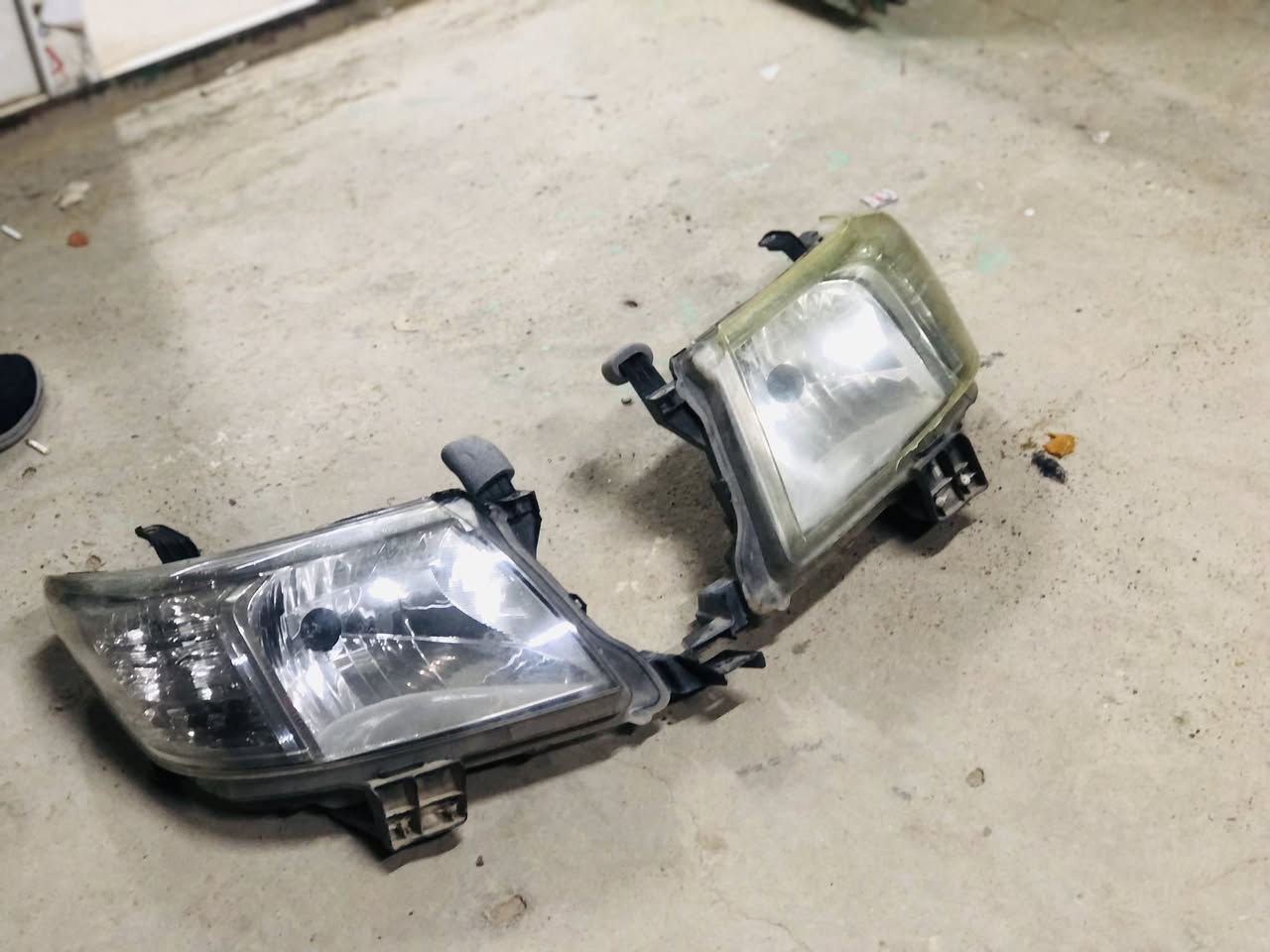 السلام عليكم لايتات عذاري 2012 لل 2015 السعر 100 رغمي ***********
