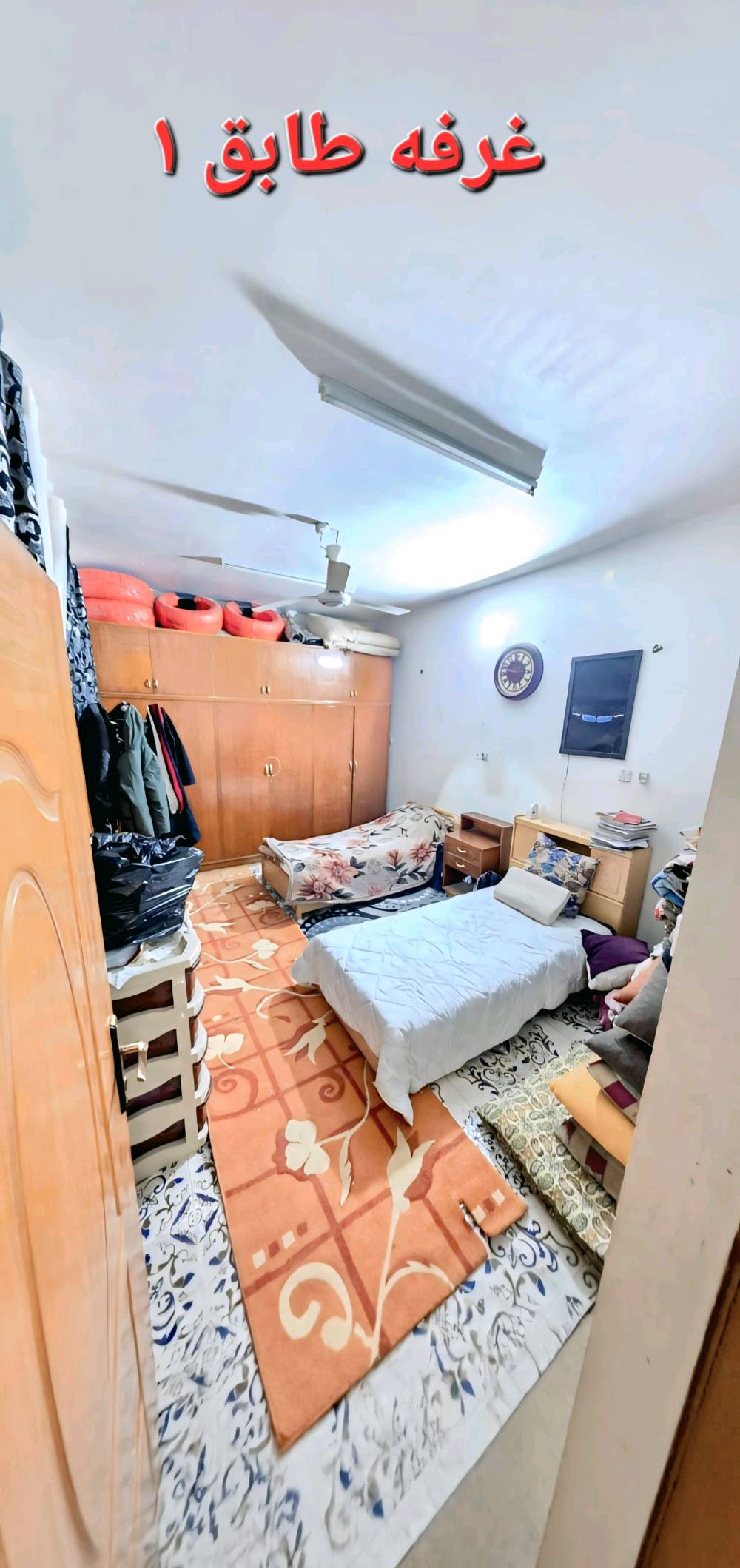 دار ١٠٠م  ( ٥ × ٢٠ ) طابو صرف بناء حديث .... 
في شارع ٦٠ حي المحاربين - فرع الأمراء شارع عريض ١٦ م تبليط مجاري _ مقابل حسينيه المحاربين يبعد عن شارع ٦٠ ( ٢٠٠ م ) 
يتكون من :- 
الأرضي( مطبخ + مدخل + صاله + استقبال + مجموعه صحيات + مناور ٢ ) 
ط ١ ( ثلاث غرف نوم + مجمع صحيات ) 
السعر ٢٦٥ وبي مجال للتفاوض
الاستفسار الاتصال أو المراسله على الرقم *********** او ***********