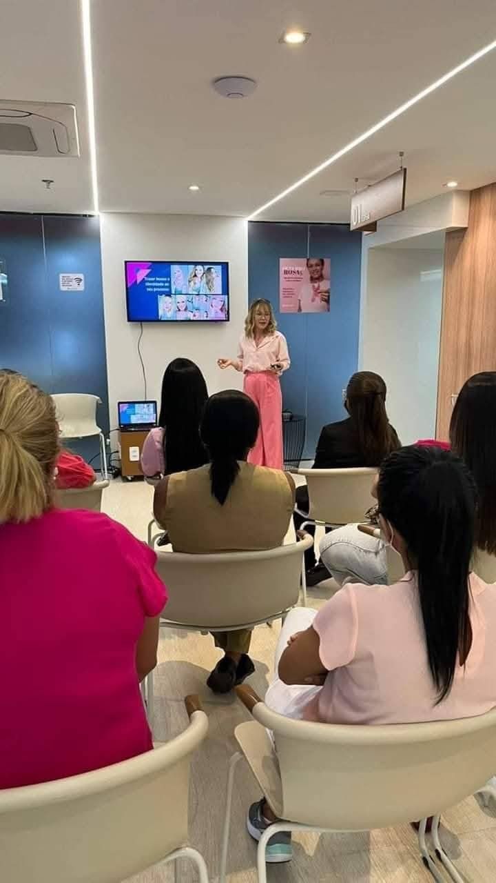 خصومات شهر يناير 2026 – دورة محادثة اللغة الإنجليزية 🗣️
طوّر مهارة التحدث باللغة الإنجليزية بثقة وبأسلوب عملي، واستفد من خصوماتنا الشهرية المستمرة.
يسرّنا نعلن عن خصومات خاصة شهرية لكل شخص يرغب بتقوية مهارة التحدث (Speaking)، حيث إن التركيز الأساسي في الدورة هو المحادثة والتطبيق العملي.
📘 دورة محادثة إنجليزي أونلاين
(عبر Google Meet)
🔹 الدورة تركز بشكل أساسي على:
التحدث باللغة الإنجليزية من أول يوم
تقوية مهارة المحادثة بطلاقة وثقة
تحسين النطق وسرعة الرد والتفاعل بالحوار
استخدام اللغة الإنجليزية في المواقف اليومية والعملية
تقليل التردد والخجل أثناء الكلام
👩‍🏫 تدريس مباشر مع مدرسين مختصين
⭐ خبرة أكثر من 35 سنة
👥 مجموعات صغيرة لضمان مشاركة الجميع بالكلام
🕒 أوقات مرنة تناسب الطلبة والموظفين
🎯 الدورة مناسبة لـ:
الطلبة
الموظفين
الخريجين
وكل شخص يريد يتكلم إنجليزي بثقة
🔥 خصومات شهرية متجددة
⚠️ عدد المقاعد محدود والحجز بأسبقية التسجيل
📩 للاستفسار والتسجيل يرجى إرسال رسالة الآن
📲 أو التواصل عبر الواتساب:
+964 750 544 8548

خلّي كل شهر يكون خطوة أقوى بتطوير مهارة التحدث بالإنجليزية ✨
================
#دورة_محادثة_انجليزي
#EnglishSpeaking
#SpeakingOnly
#تعلم_اللغة_الانجليزية
#تعليم_اونلاين
#خصومات_شهر_يناير
