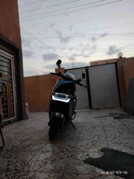 (دراجه شحن للبيع) تسلا شركة (TAILK) السرعه ٧٠ حقيقي يقره العداد ٧٠ بيها نضام بك وكلشي شغال وكلشي ما مبدل بيها صارلها طالعه من الوكيل ٣ أشهر) ان شاء الله ماقصر ب سعر للشراي مكاني نجف حي المهندسين (السعر خاص) باقي التفاصيل خاص
