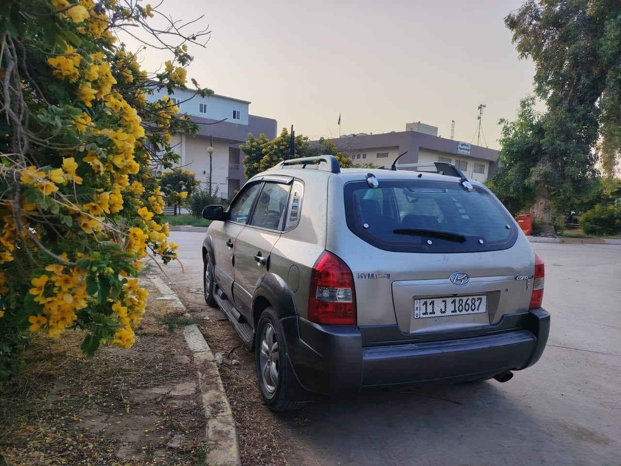 السلام عليكم ورحمة الله وبركاته
توسان 2009 سعر 95
بيع او مراوس 
 بغداد رقم انكليزي باسمي سنويه جديده
خليجي فول مواصفات فتحه سقف محرك 2000بلادي نضيف كير نضيف صدر امامي وخلفي جديد تبريد ثلج تخم تاير جدد
***********
