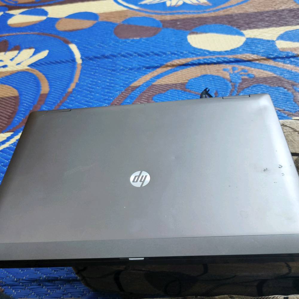 السلام عليكم 
اخوانا الاعزاء 
لابتوب hp للبيع او الامراوس 
المواصفات 
intel core i5-3210m 2.50 ghz
ram 8gb dual channel ddr3
hdd 500gb 
windows 10 pro 64bit 
screen 15.6 inch hd 1366*768
gpu intel hd 4000 
الجهاز ممتاز للعمل المكتبي و بعض العاب الخفيفة 
السعر 125 الف و بيه مجال 
الرقم *********** يحتوي على واتساب 
و الله يتقبل مننا صالح الاعمال انشاء الله 
مكان النجف حي المكرمة شارع المزرعة