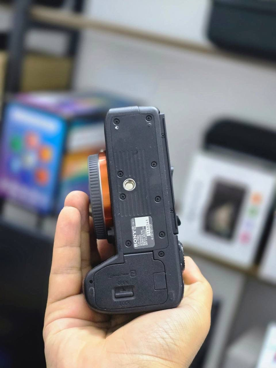 سونيa7Riii للبيع
نظيفة واستعمال شخصي 

كاملة جميع ملحقات اصلية 

السعر مليون و700

مكاني ذي قار


**إذا كنت صاحب هذا الإعلان وتريد حذفه لأي سبب، رجاءا أرسل رسالة إلى الدعم الفني**