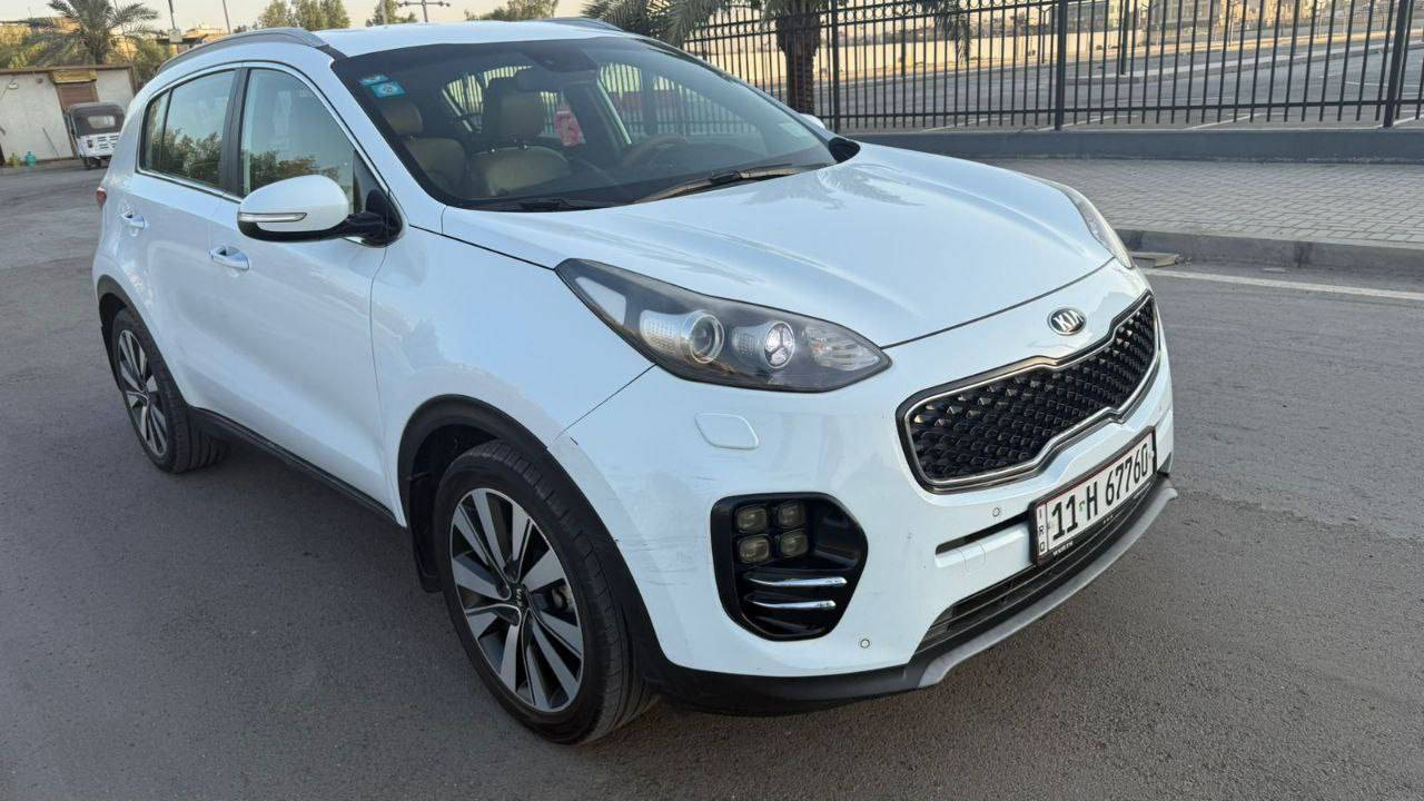 السلام عليكم 
كيا سبورتج 2018 خليجي للبيع 
بصمه تشغيل بصمه ابواب داخل جلد ومخمل كشنات كهرباء اشارات بالمرايا حساسات امامي وخلفي لد نهاري
تحكمات ستيرن 
محرك 2000 دوش
السياره ماشيه 60الف كم
السياره مكفوله من الصبغ والضربه فقط بارد صغير جداً بالباب الخلفي عكس السائق
السياره جاهزه من كل النواحي
السعر (195)
للأتصال***********
