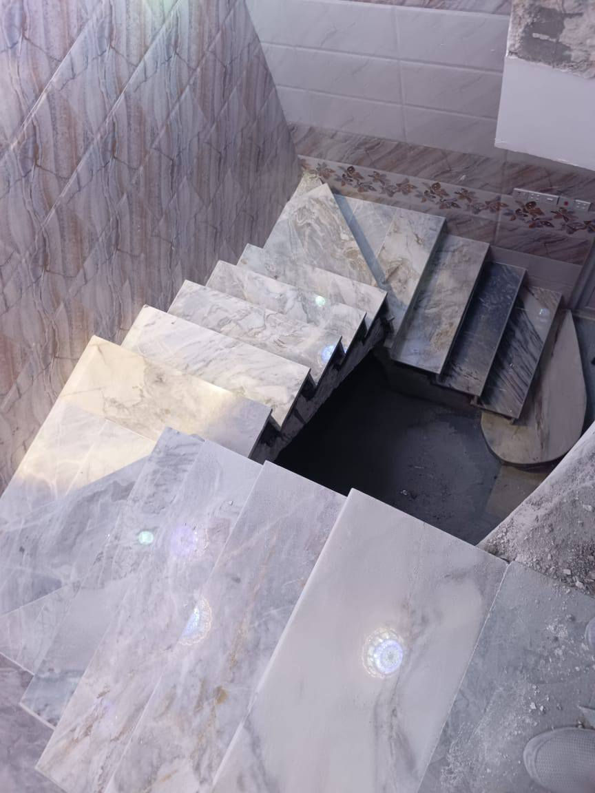 السلام عليكم. هاذه شغلنه ارضيه جدران سيراميك بورسلين كاشي مرمر كرانيت شغل درجه اوله شرط اليزر ***********
