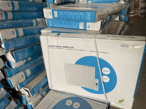 صوبه زيتيه بلازما نظام ذكي شاشه لمس 
 تصميم جديد
اقتصادي بصرف الكهرباء تشتغل على المولد 
 البيع جمله و مفرد  
هذا بفضل الله تم وصول حاوية 
مدفأة زيتيه اوربيه سويدي مسجلة في google 
نظام متطور 
تحكم شاشه LCD لمس 

بالامكان وضعها جدارية او منضديه او ارضيه 
الاحجام المتوفرة 

 1- حجم 10 خانات القوة 400 واط = 1 ونص  أمبير اقتصادي على المولد السحب 

2- حجم 14 خانه القوة 600 واط = 2  أمبير اقتصادي على المولد السحب 

3- حجم 20 خانه القوة 800 واط = 3  أمبير اقتصادي على المولد السحب 

( الشمعه = خانه = ريشه ) تشتغل على المولدة السحب اقتصادية بصرف الكهرباء 
يوجد توصيل لجميع أنحاء العراق 5 آلاف 
العنوان 
البصرة التنومة قرب محطة وقود آبار الخليج 
*********** عبدالله واتساب 
*********** عبدالله واتساب
