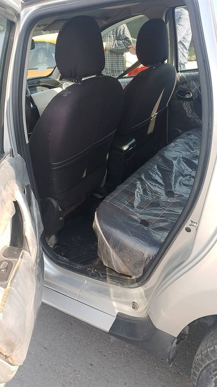 رينو داستر 2018 ماشيه 47 محرك 2000 رقم بغداد 110 وبيها مجال
***********
