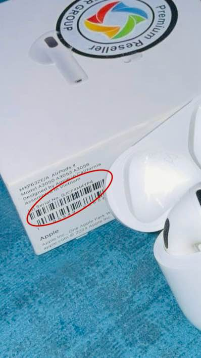 🔴 ايربود 4 نسخة بدون العزل 
🔴 تجي تفحص منين ما يعجبك صوت اتصال مايكات صور محيطي صوت مكاني تتبع رأس ايمائات تجاوب ؏ مكالمة بحركة الراس منين ما يعجبك تفحص السماعه.
🔴 ضمان ماستر 
🔴 فقط كارتونه ضايعه وعندي صوره للكارتونه والايمي اول ما اخذتها صورتها تجي تطابق ايمي 
🔴 البارحة حدثتها اخر اصدار واضح يمك بالصورة وتكدر تبحث عليه باليوتيوب 
🔴 العنوان بغداد رجائاً بدون معاملة شراي تصل ؏ رقم 
🔴 السعر 110 
*********** بغداد, العراق
