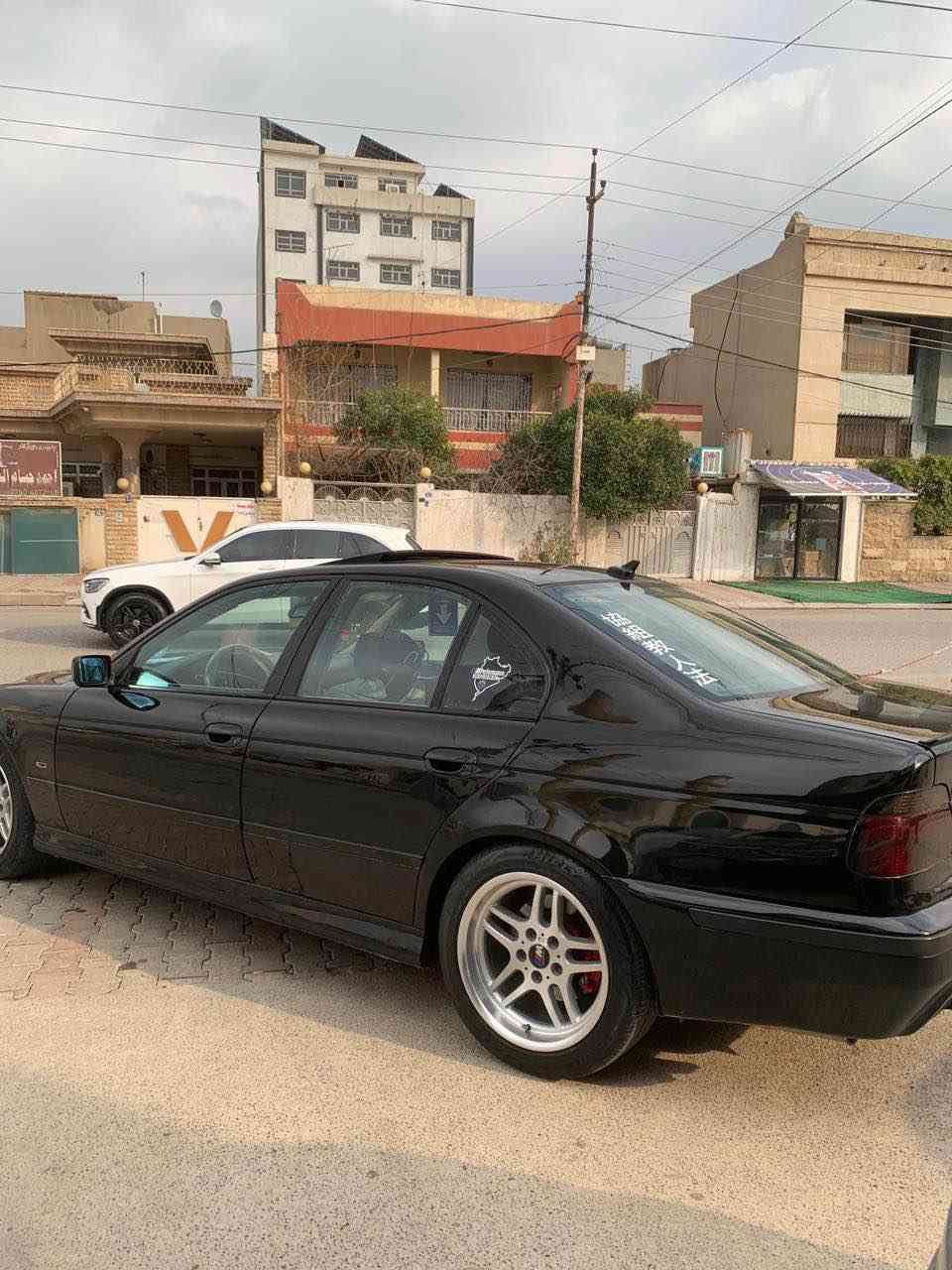 بی ئێم سەقەڕ bmw e39  1996 
مەکینە V6 -528
 
ڕەقەم و سەنەوی نوێ
مواسفات سلایت گێڕ ئۆتۆ 
سبوغ عام بۆجوانی 
جەمپێکی پێشی هەیە 
کەمەک ناو گرتن ، 
نـــــرخ   96 وەرەقە أربيل, العراق


**إذا كنت صاحب هذا الإعلان وتريد حذفه لأي سبب، رجاءا أرسل رسالة إلى الدعم الفني**