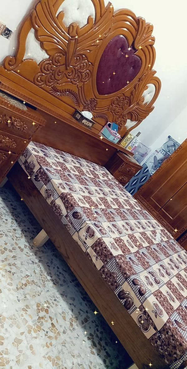 غرفه اخو الجديده وهاي كدام العين السعر مليون وربع
***********
***********
