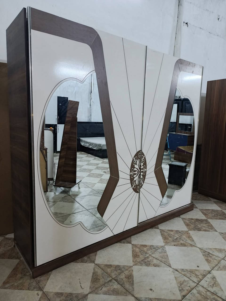 غرفه شرط النظافة اخو الجديد ٤٠٠ وبي مجال مع نقل شراي دزلي صوره عالخاص


**إذا كنت صاحب هذا الإعلان وتريد حذفه لأي سبب، رجاءا أرسل رسالة إلى الدعم الفني**