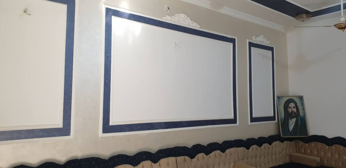 بيت مساحة 250 متر الواجه 12.500مترفي حي الامين الاولى خلف صيدلية العطاء مقابل محلات رؤوف طابقين استقبال + غرف نوم عدد 2+مطبخ+حمام واتواليت داخلي+حمام واتواليت خارجي+الطابق الثاني 3 غرف نوم +صاله +حمام واتواليت بناء جديد ***********/*********** باقي التفاصيل على الاتصال
