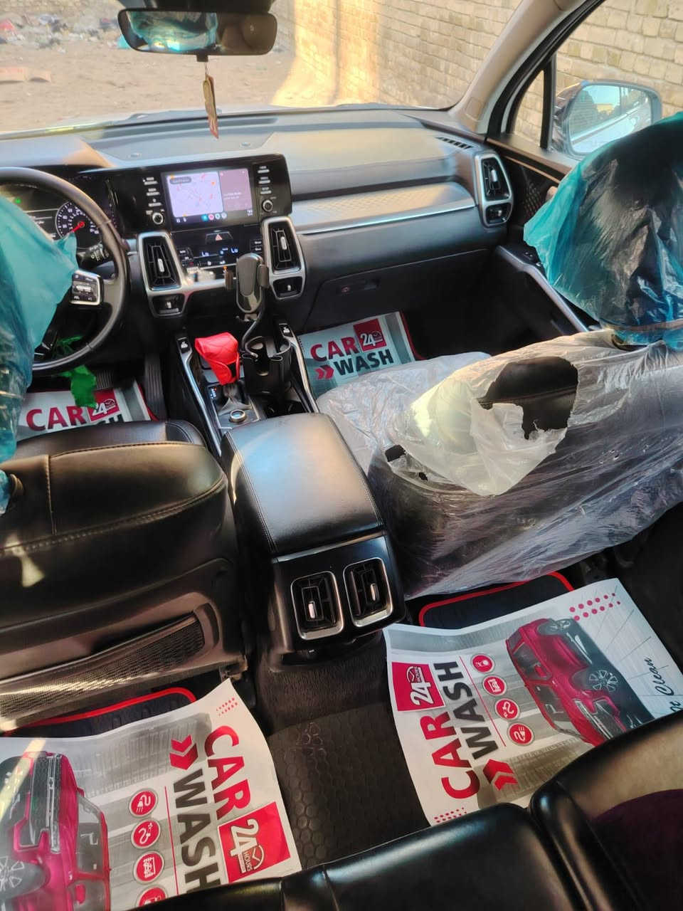 🚗 للبيع – كيا سورنتو 2021
🔹 الموديل: 2021
🔹 المحرك: 4 سلندر
🔹 الممشى: 9,000 كم فقط
🔹 الحالة: نظيف جدًا (شبه جديد)

✨ المواصفات:
✔️ بصمة تشغيل
✔️ سقف بانوراما
✔️ كشنات تدفئة
✔️ رادارات
✔️ فول مواصفات

📍 السيارة جاهزة للفحص
💰 السعر: (218 ورقه وبيه مجال 

📞 للاستفسار: (***********
