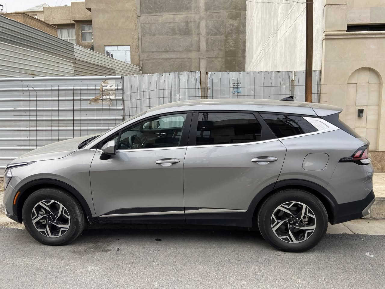 السلام عليكم
للبيع
كيا سبورتاج 2023
شاشة ,, كاميرا ,,حساسات اماميه ،، رادارات خلفيه امامي وجانبيه ،، نقط عمياء 
المشي :15 الف كيل
مدفوع الكمرك والضريبه
فحص موقت السيارة بدون رقم
  مكان السياره بغداد ، الكراده 
صورها + صور الحادث مرفقة بالمنشور
للاستفسار اكثر الاتصال عالرقم *********** متوفر واتساب

السعر 170 وبيها مجال انشاءالله
