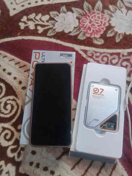 تكنو بوفا 7الترا.  120فريم ببجي
موصفات جباره الجهاز معروفه مواصفاته. ويا بور بانك. هديه 
أخذتها 15الف  يدعم الشحن العكسي. الجهاز نضافه 100/100مستخدم اسبوع غراضه كامله كارتونه وساحنته  
هذا رقمي بي واتس 
***********
عنواني  موصل ايمن. 
السعر 350الف
