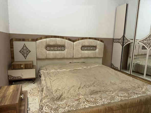 ژوری نووستن تورکی 8 پارچە 
بۆ فرۆشتن زۆر پاکە بە پاکی ماوتەوە برا لۆکە کەم بەکار هاتووە ناو نیشان کەلار مشتەریت تێل بکە لە خزمەت تام  ژ.م***********
