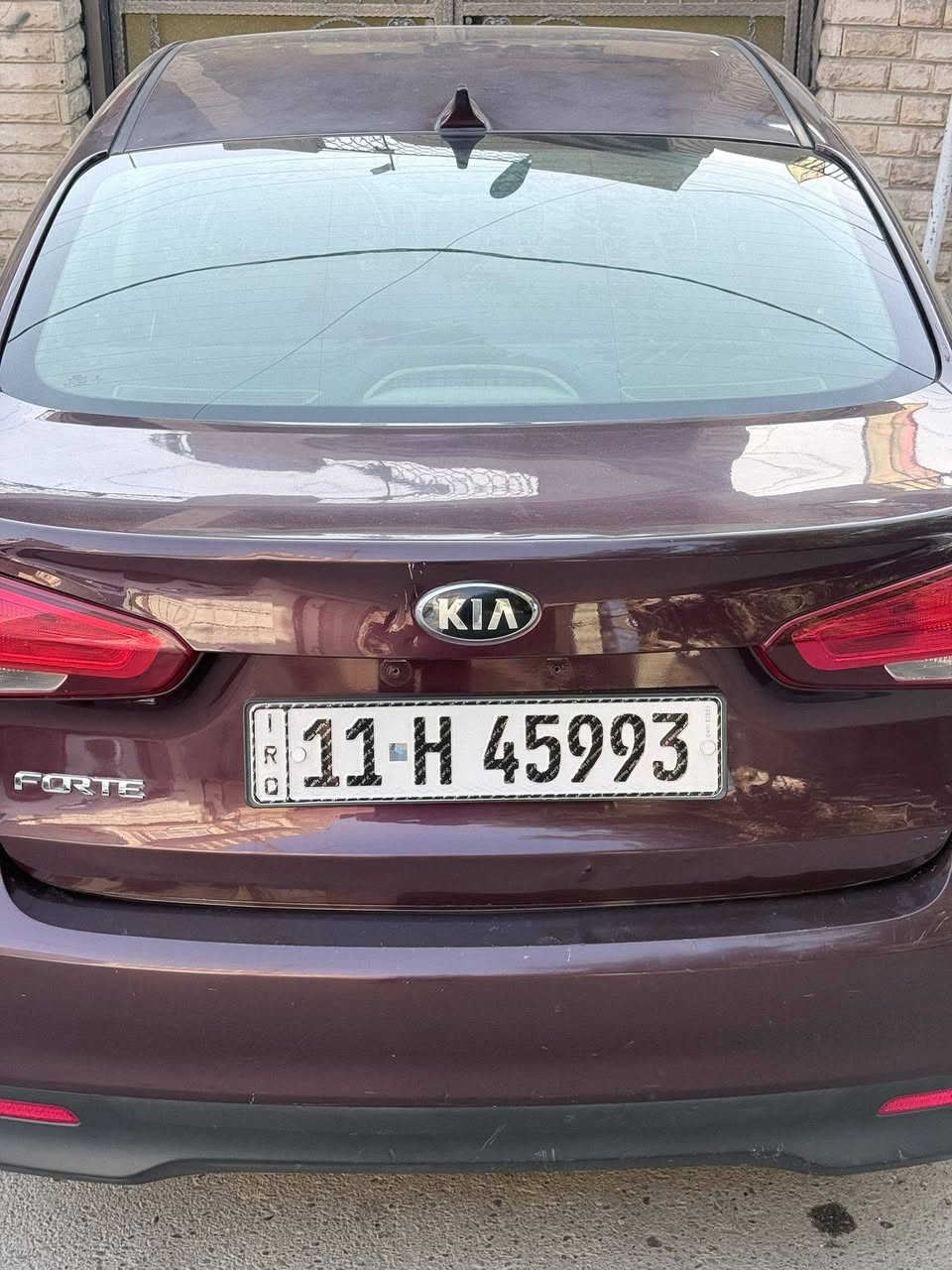 السلام عليكم تحيه طيبه إلى مدير الكروب والى أعضاء الكروب المحترمين كيا فورتي وارد امريكي موديل 2017 رقم بغداد الإنكليزي الجديد السياره باأسمي تحويل مباشر السياره بدون حادث بدون اي ضرر تقريرها مال الحادث مكينه وبيها كلير  قطعتين من امريكا جاملغ والباب نصهن السياره كير مكينه تبريد شرط الفحص خير من الله صدر امامي خلفي كله جديد السياره ليبل واحد شرط الفحص ماشيه 87 الف السعر المطلوب 110 وبيها مجال تجي تفحص وتشوف وبيك خير وتدلل العنوان بغداد الدورة رقم هاتفي ***********ابوموسى
