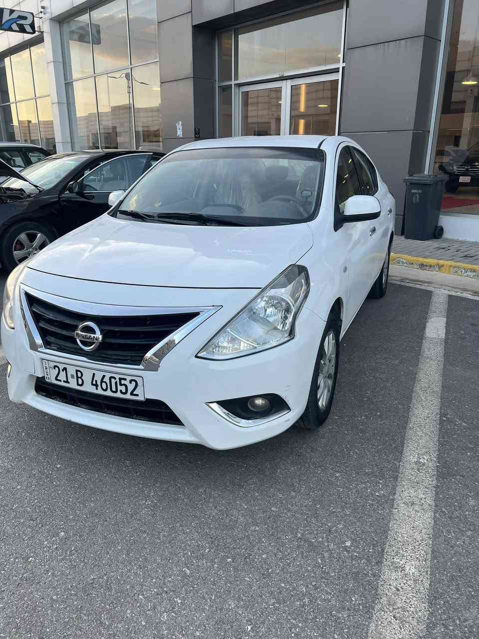 السلام عليكم 
نيسان صني هندي رقم سليمانية 2024 
ماشيه 55 الف
ابو بليته زركه 
مواصفاته تحكم ستيرن - بلاجكتور - 4 جامات كهرباء -تبريد خلفي - شاشه و كامرة - حاسات خلفية 
بيه شبر بلجاملغ صفحه السايق pdr 
الجامة الامامية بيه خط 
من ناحية كير و المحرك بشرط 
مكان سيارة سليمانية
السعر 127ورقه و بي مجال 
***********
