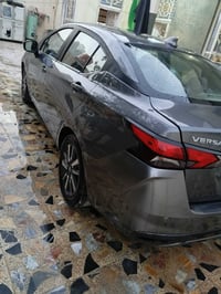 نيسان فيرسا • ٢٠٢١ • ٧٠ ورقة