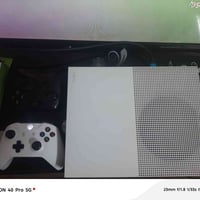 اكس بوكس ون اس • ٢ تيرا • يدين أصليتين