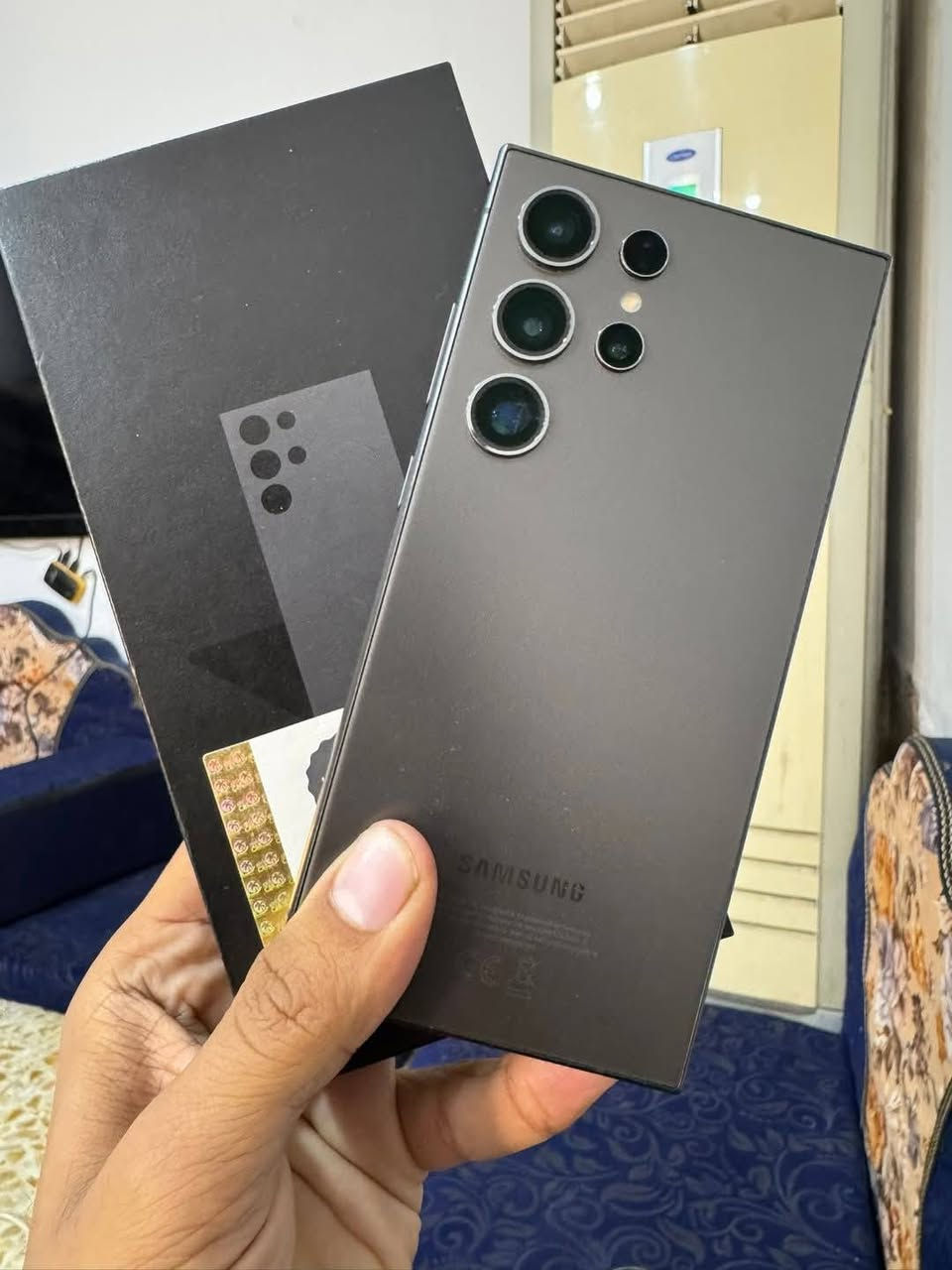 سلام عليكم
S 24 ultra 
256
ملحقات كامله 

جهاز نظافه 100 
السعر 880 الف 
***********
