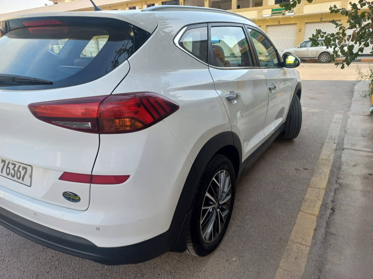 السلام عليكم ...
توسان خليجي موديل ١٩ ماشية ١٠٥ الف كم مكفولة من الصبغ بيها بارد بالبنيد بالكصة فوك العلامة وبيها حالوبات ناعمات بالقمارة والبنيد فقط بالسونر تبين بالعين ما واضحات .
مواصفات السيارة ....
٥ عدسات . كشن كهرباء . كراسي جلد مشمشي وبيجي . داخل صاج . تبريد قطعتين . مري شفط . اشاير مري . لد امامي نهاري . داش كام تسجيل وتصوير امامي وخلفي . 
السعر  خاص مكانها بغداد حي حور خلف نادي النصر 
لاستفسار *********** 
*********** 
محمد المندوب.  🤍✨          تحياتي للجميع
