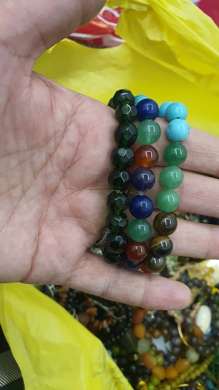 كيلو ب٥٠  اصلي احجار كريمه وخرز هم متو فرة ٢٠٠ خرزه


**إذا كنت صاحب هذا الإعلان وتريد حذفه لأي سبب، رجاءا أرسل رسالة إلى الدعم الفني**