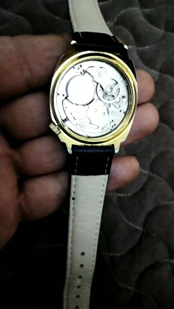 دمن رخصة المدير المحترم  ساعة للبيع ماركه سبيرانتو ديلوكس سويسري نضام ميلين اصلي مينه نضافه تامه وقت مظبوط. ملاحظه.. (الشهري).. لايعمل.


**إذا كنت صاحب هذا الإعلان وتريد حذفه لأي سبب، رجاءا أرسل رسالة إلى الدعم الفني**