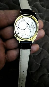 سبيرانتو ديلوكس • ساعة سويسرية • التاريخ ما يشتغل