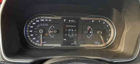 السلام عليكم توسان 2022
وارد امريكي 
المسافه المقطوعه : 63ميل
الضرر : ربع البنيد مع تبديل جاملغ صفحة السائق
#مواصفاتها
1.    شاشه
2.    كيجات دجيتل
3.كامرا
1.    بصمه
3.    رادارات جانبيه
4.    ايقاف ذاتي
5.    ويل كب
6.     بكلايت لد
7.    اشاير بالمري
8.     هيترات بالكشنات امامي
9.     تحديد مسار
10.     نظام ايكو +سبورت + سمارت
11.     هند بريك بصمه
12.     اوتو هولد
13.     لايتات زنون عدسه عالي ناصي
14.     رادار امامي
17.     قطعتين تبريد
18.     شفتات بالاستيرن
20.     حساسات خلفي امامي
21.     كامرات 360 درج
23.     كشنات كهرباء السائق فقط
24.     كشن السايق ميمري
26.     نظام هترك
السعر الطلب في ١٨٥ دولار وبيه مجال
مرقم كربلاء 
العنوان كربلاء 
تفاصيل اكثر هذا رقم. ***********
