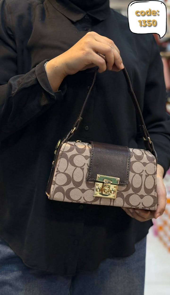 للبيع جملة فقط...
حقائب نسائية
العنوان: كربلاء حي تحدي  خلف هيئة الإعلام والاتصالات 
المبيع يكون الموديل بألوانه لايوجد إختيار ألوان
ملاحظه:- اذا كانت الحقيبة غير مطابقة مع الصور تسترجع
لدينا نقليات وتوصيل جميع محافظات العراق
للحجز والاستفسار خاص 
او إتصال ع
***********/***********
ملاحظة:- لا نتعامل بالدين مطلقا بدون احراج اي شخص لا يطلب بالدين
المبيع نقدااا وشكرا
