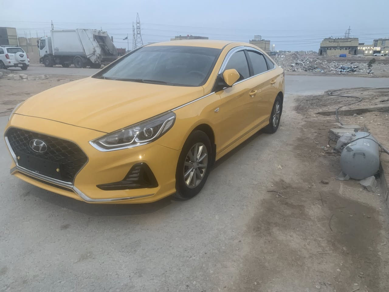 سوناتا 2023 اصل رقم بصره غاز. تكسي
مكفولة من الضربة  وجديده كلش بيها قطعه وحده تبديل باب السايق 

محرك 2000 غاز ابلاد 

ماشية 51 الف ممشى حقيقي 

لد امامي 

لد خلفي 

كشن كهربائي 

كشنات جلد 

حساسات خلفية 

تخم تاير جديد

السعر 195 ورقه 

الاتصال ***********

البصره القبلة
