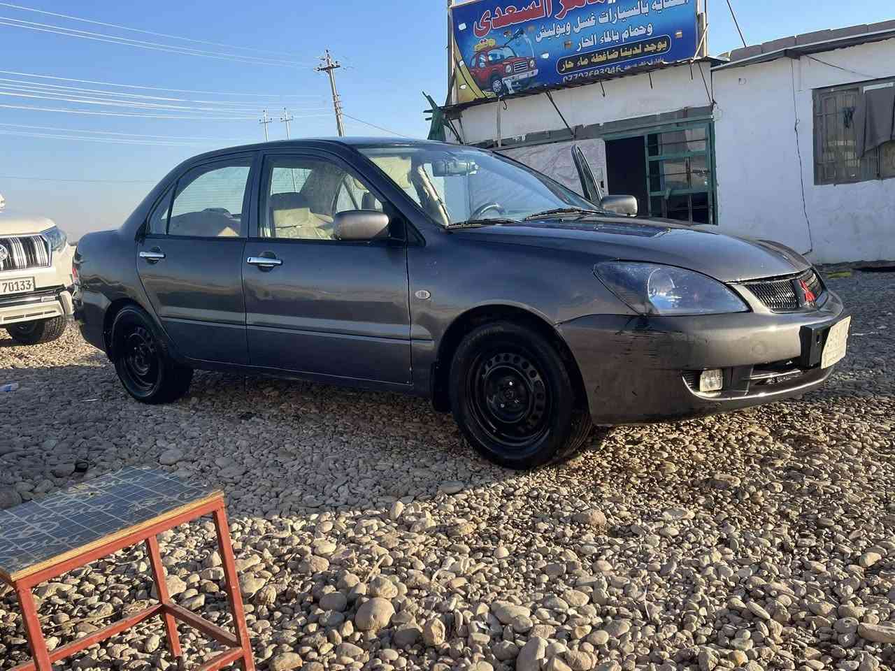 السلام عليكم لانسر 10للبيع والمراوس مصبوغه حزام كير جديد 
مكينه قبل يومين شاده حداديه خير من الله رقم بغداد العسر 65وبيه مجال ***********
